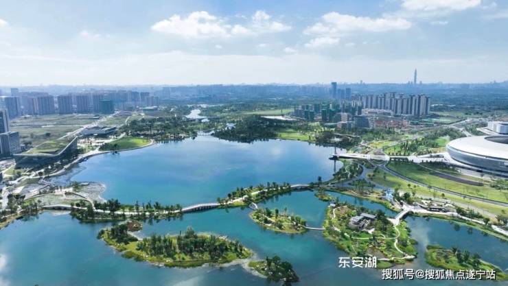 成都看房【大华湖畔里】实景探访_K8国际入口踩盘报告_户型解析_售楼处电话(图3)