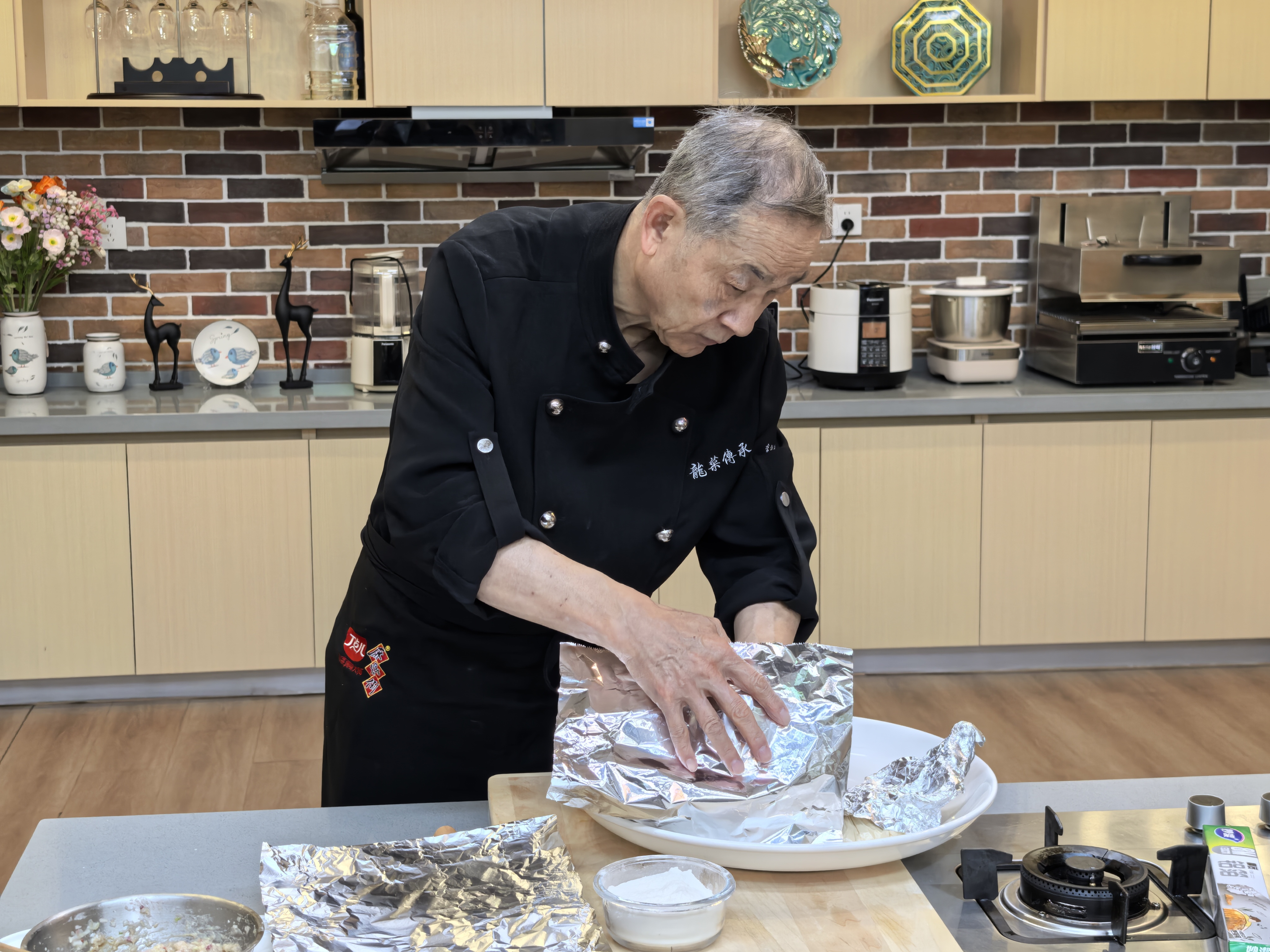 “黑土优品”请您细品｜奶汁牛肉：西风中韵一品牛(图3)
