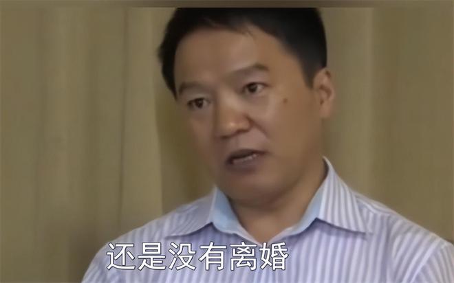 2012年重庆大爷给怀孕女乞丐100元不成想她是失踪的博士女儿(图11)