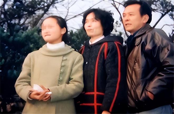 2012年重庆大爷给怀孕女乞丐100元不成想她是失踪的博士女儿(图10)