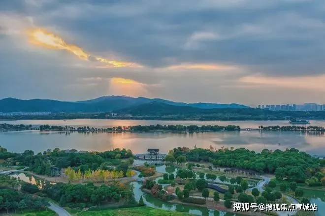 凯发国际苏州吴中洋房『龙湖御湖境』售楼处电线楼盘详情首页网站小区环境(图10)