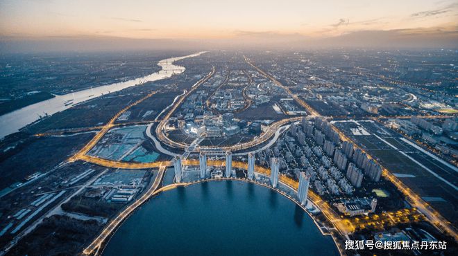 兰香湖壹号(售楼处)2024网站兰香湖壹号最凯发国际首页后八席(图3)