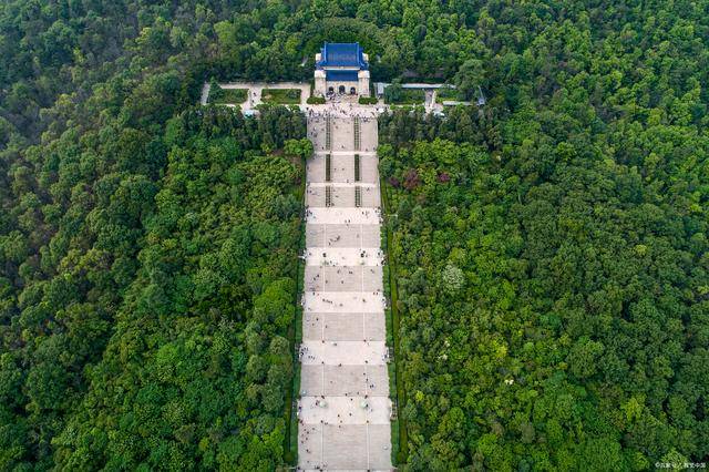 中山陵的简介攀登历史石阶致敬伟人的非凡人生！(图3)