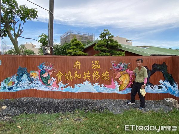 泥塑、大理石雕刻、社區彩繪樣樣通青草藥家李太豐凯发国际首页十項全能(图1)