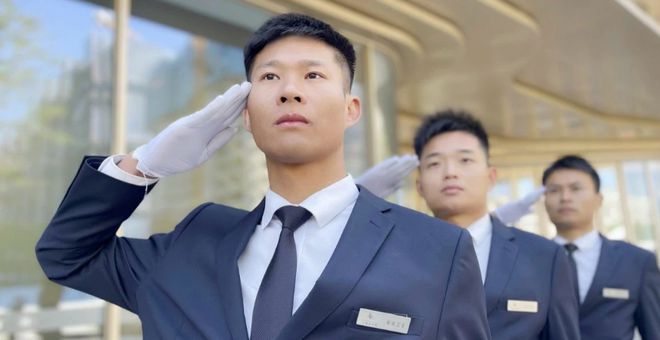 绍兴首个空中泳池墅巨幕级曲线立面(图37)