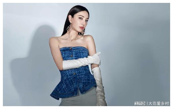 知名港星郑希怡搬离上海并宣布重回香港生活努力教女儿认繁体字(图6)