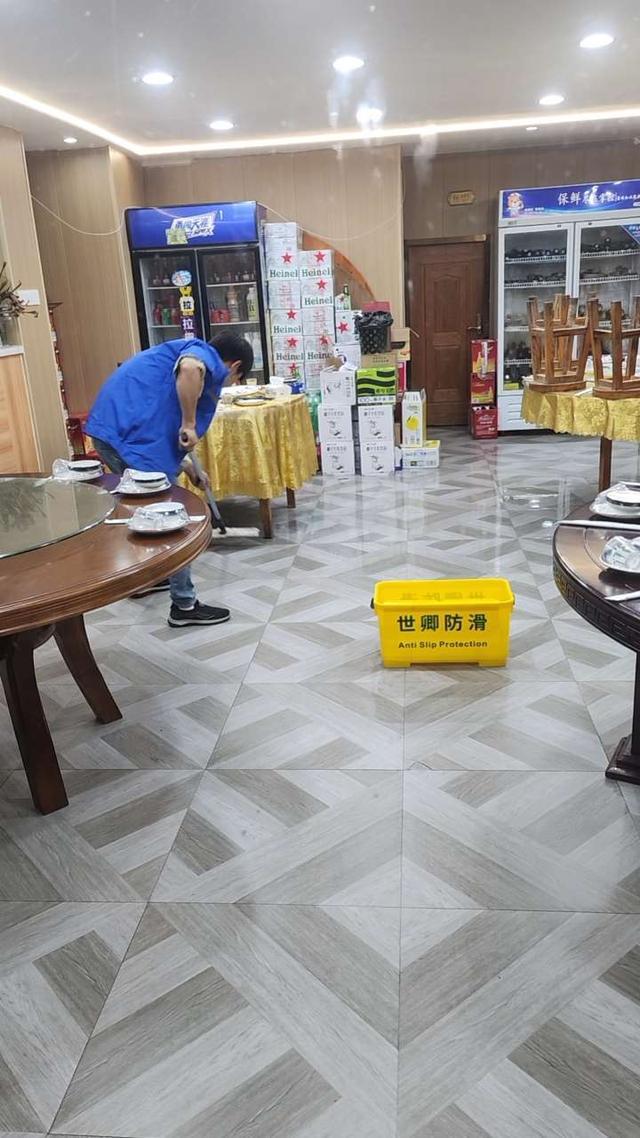 凯发国际宁波锦颐饭店防滑处理施工圆满完成：守护顾客安全新高度(图3)