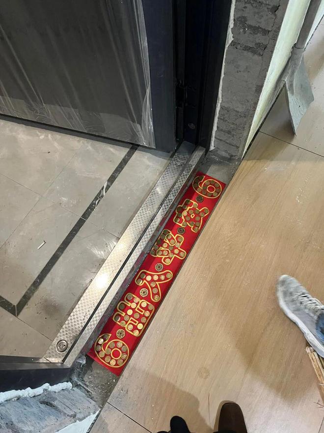 家居装修小K8国际入口细节：过门石的选择与搭配技巧！(图3)