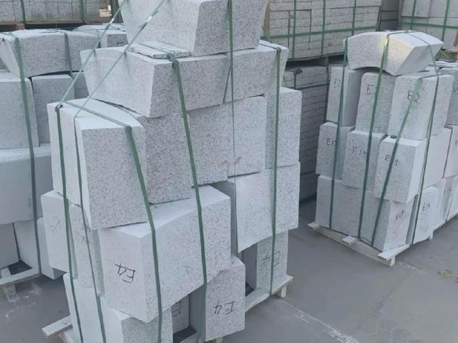 路沿石多少钱一米黑色白色路牙石加工(图3)
