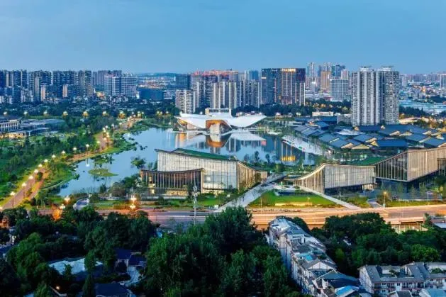 西凯发国际首页25环岛院大平层高维改善刷新茶花产品力(图3)