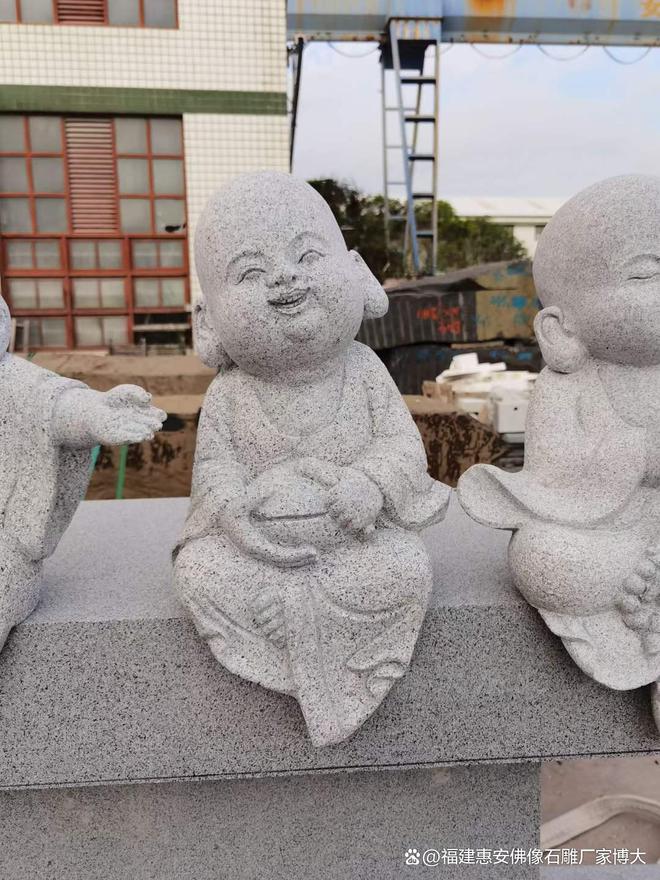 石雕小沙弥：佛教信仰的纯真表达与艺术呈现(图3)
