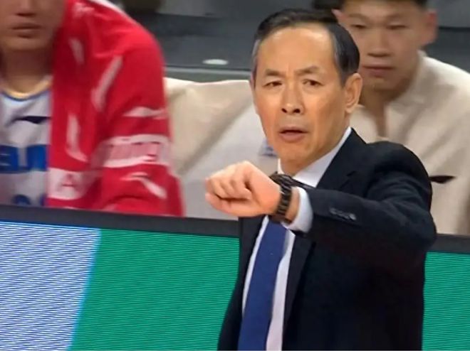 北京101-98战胜南京赛后迎来2喜2忧许利民+纳托尔出问题！(图3)