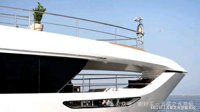 Majesty游艇发布最新的323米超级游艇Majesty100的内部效果图(图1)
