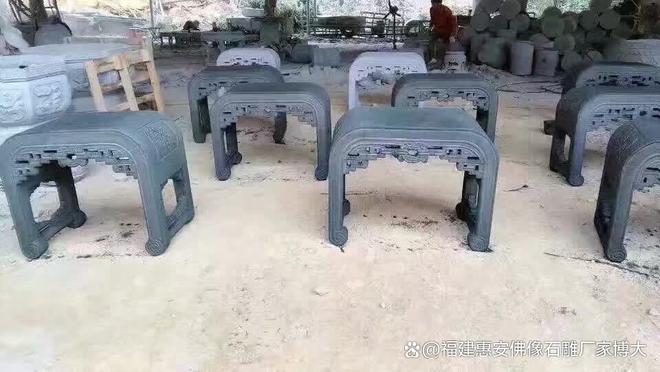 石雕桌椅的收藏价值与市场前景：珍稀艺术品潜力无限(图4)