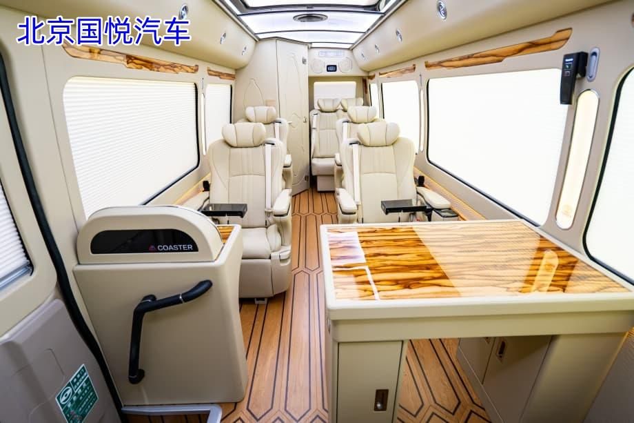 丰田考斯特10座版菏泽落地多少钱(图1)