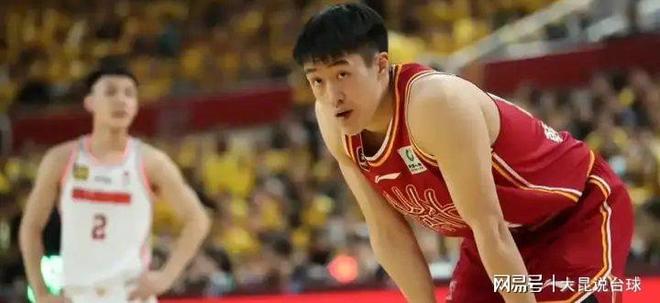 广东惨败42分！山西球迷喊“上杜锋”“徐杰晚安”(图1)