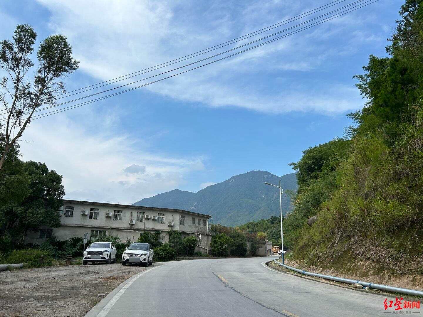 女子涉嫌杀害前夫潜逃26年：在外省结婚生子落网前是村委会会计(图1)
